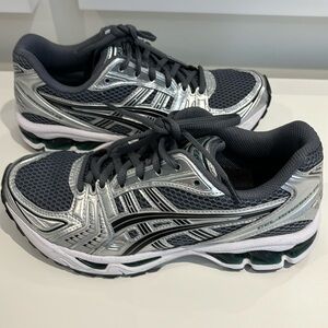 ASICS Gel Kayano 14 women’s size 7.5